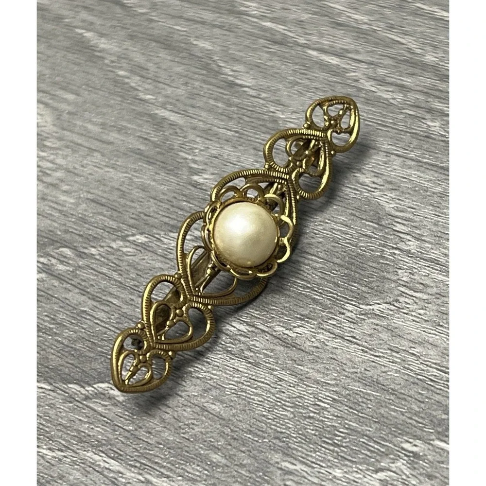 Vtg Gold Tone Filigree Faux Pearl Brooch Pin Hearts Jewelry Elegant Accessory